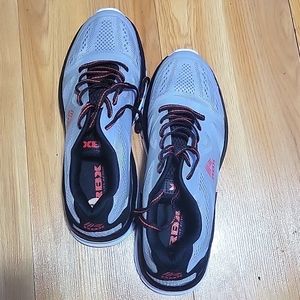 Mens shoes size 10